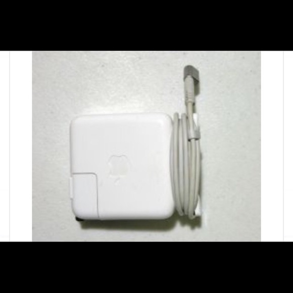 MacBook Intel core 2 Duo 2.20 GHz - Picture 2 of 5